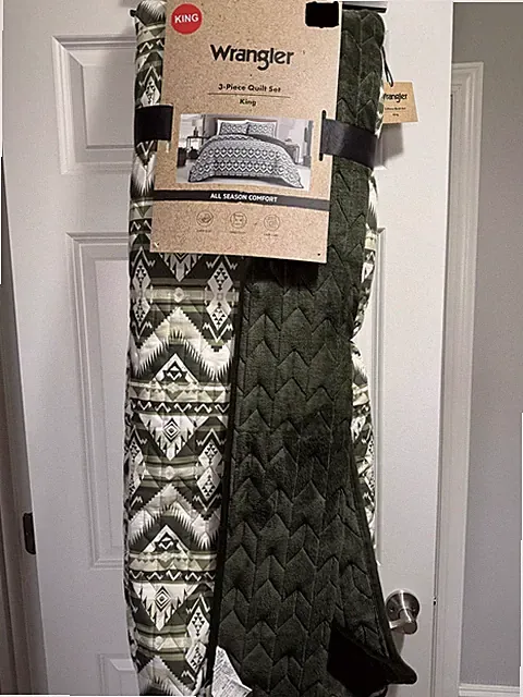 Wrangler 3-Piece King Reversible Quilt Set